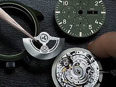 手表进水后零件生锈怎么解决？（江诗丹顿手表除锈及零件修复方法）