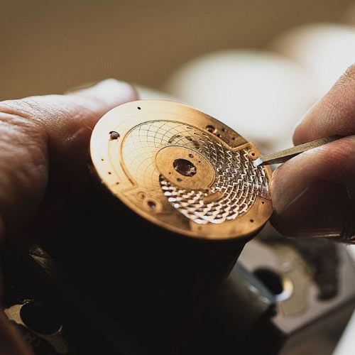 江诗丹顿手表进灰后需要哪些清理步骤