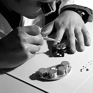 江诗丹顿手表受潮的原因最可能是哪些？